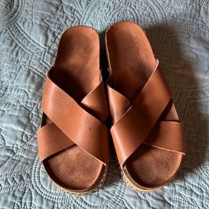 Flat shoes